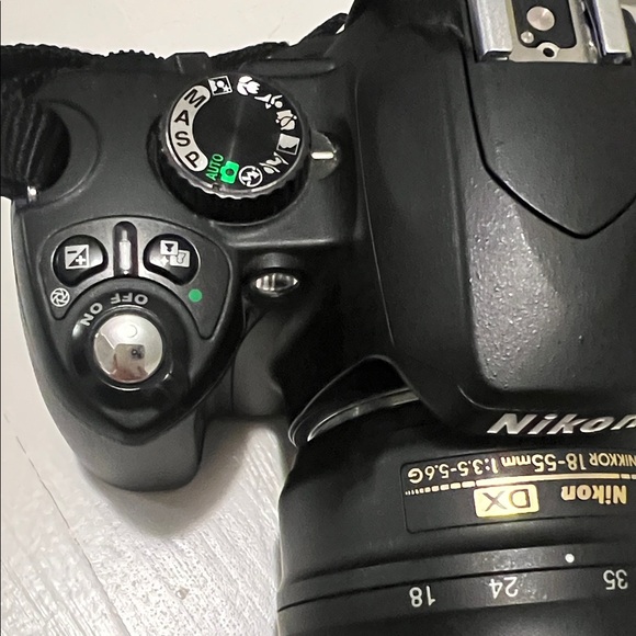 Nikon Black DSLR Camera with Dual Lens Set - Picture 5 of 11